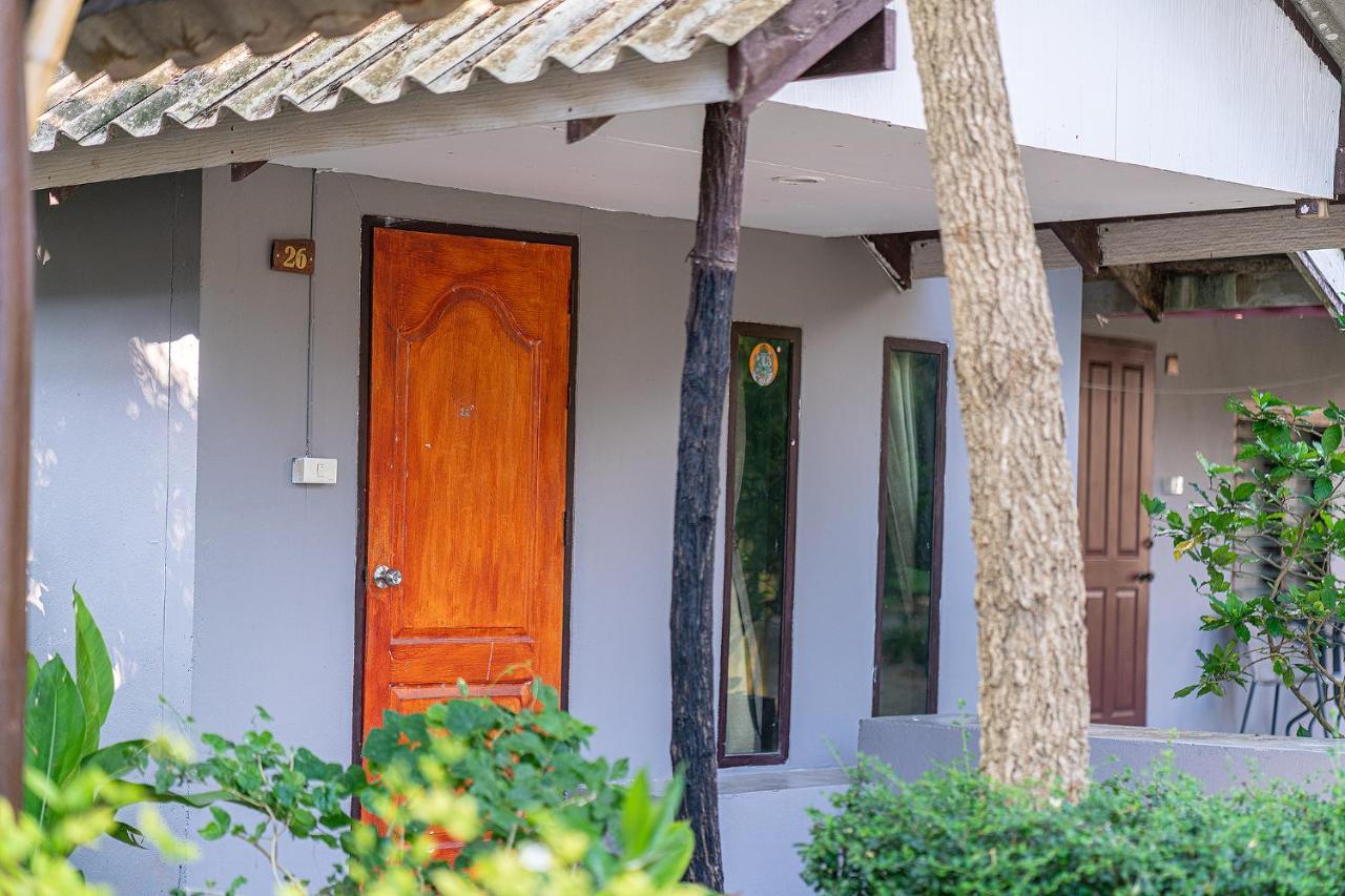The Cosy Sunset Beach Resort & Restaurant Thongsala Exterior photo