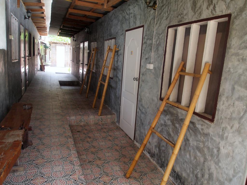 The Cosy Sunset Beach Resort & Restaurant Thongsala Exterior photo