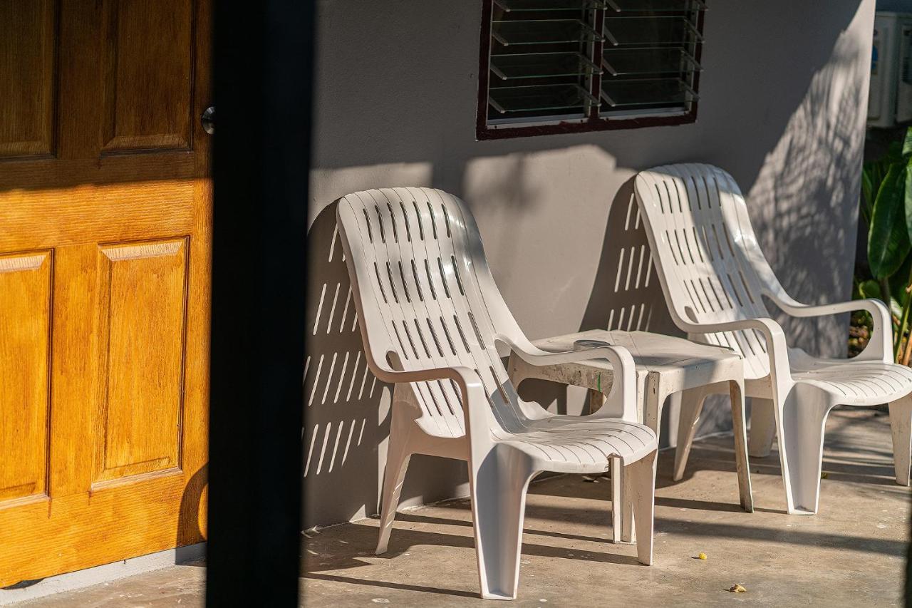 The Cosy Sunset Beach Resort & Restaurant Thongsala Exterior photo